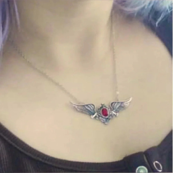 Wing Pendant Bohemian Necklace - Picture 6 of 6